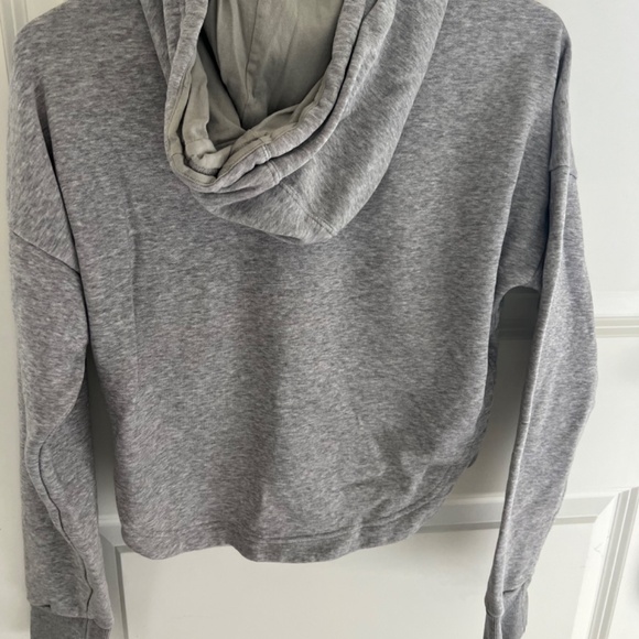 Adidas cropped sweater - Picture 2 of 2